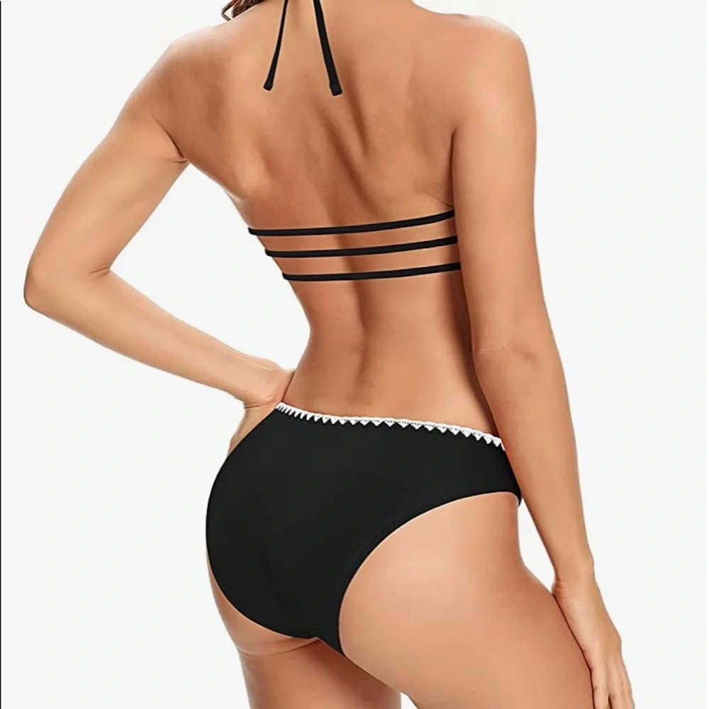 Black Bikini - Picture 2 of 2